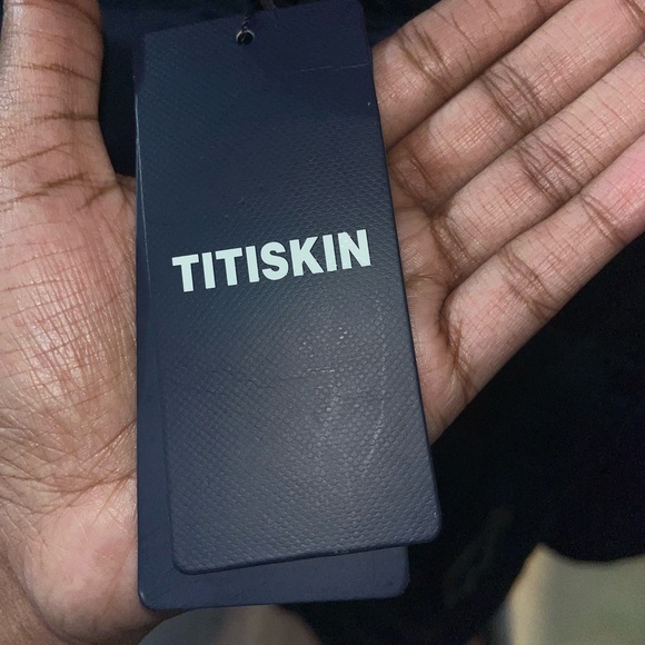 NEW Titiskin nwt Puffed Fur Coat - Picture 4 of 5